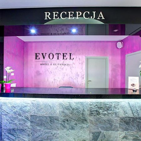 Hostel Evotel Zielonka  Extérieur photo