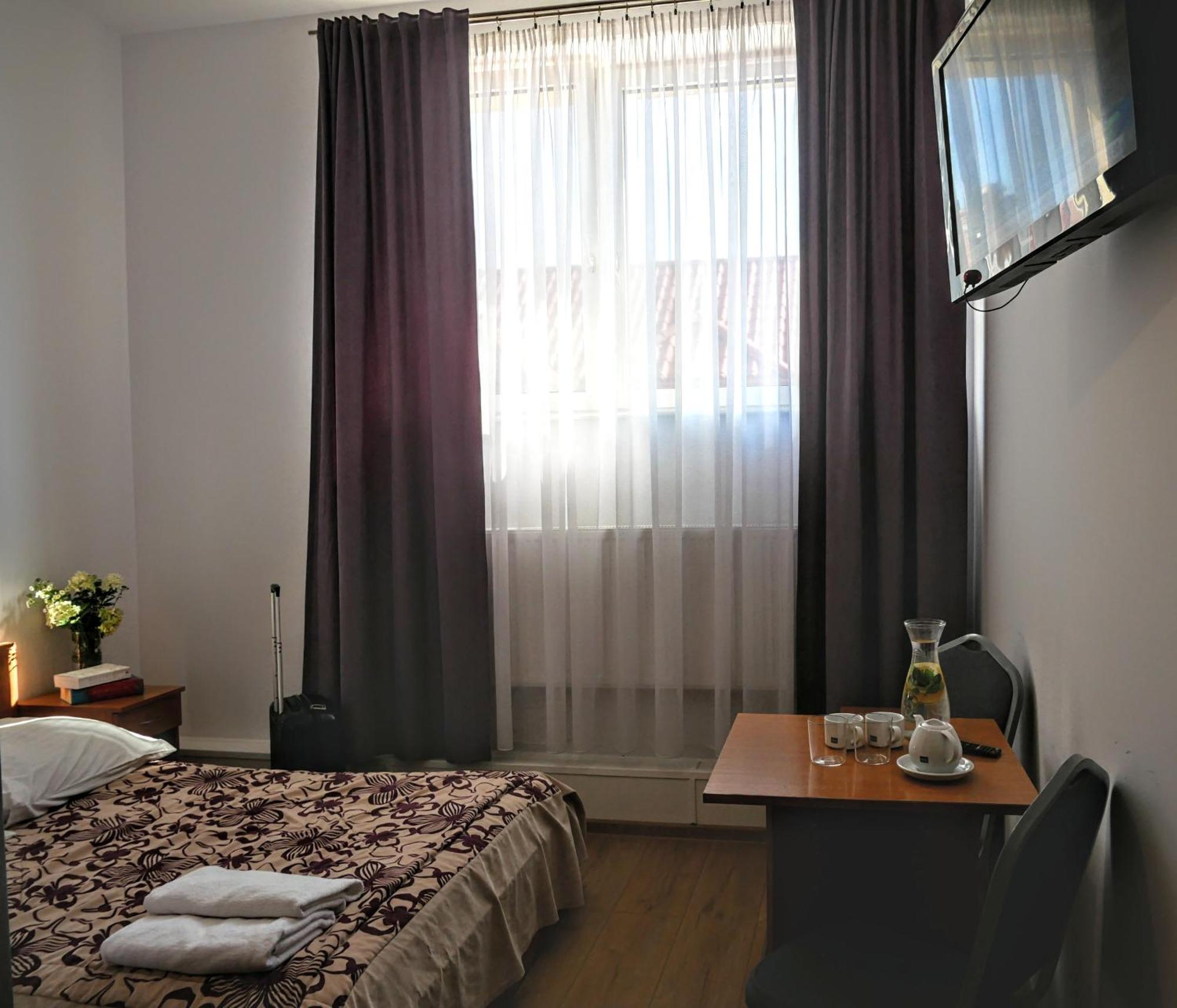 Hostel Evotel Zielonka  Extérieur photo